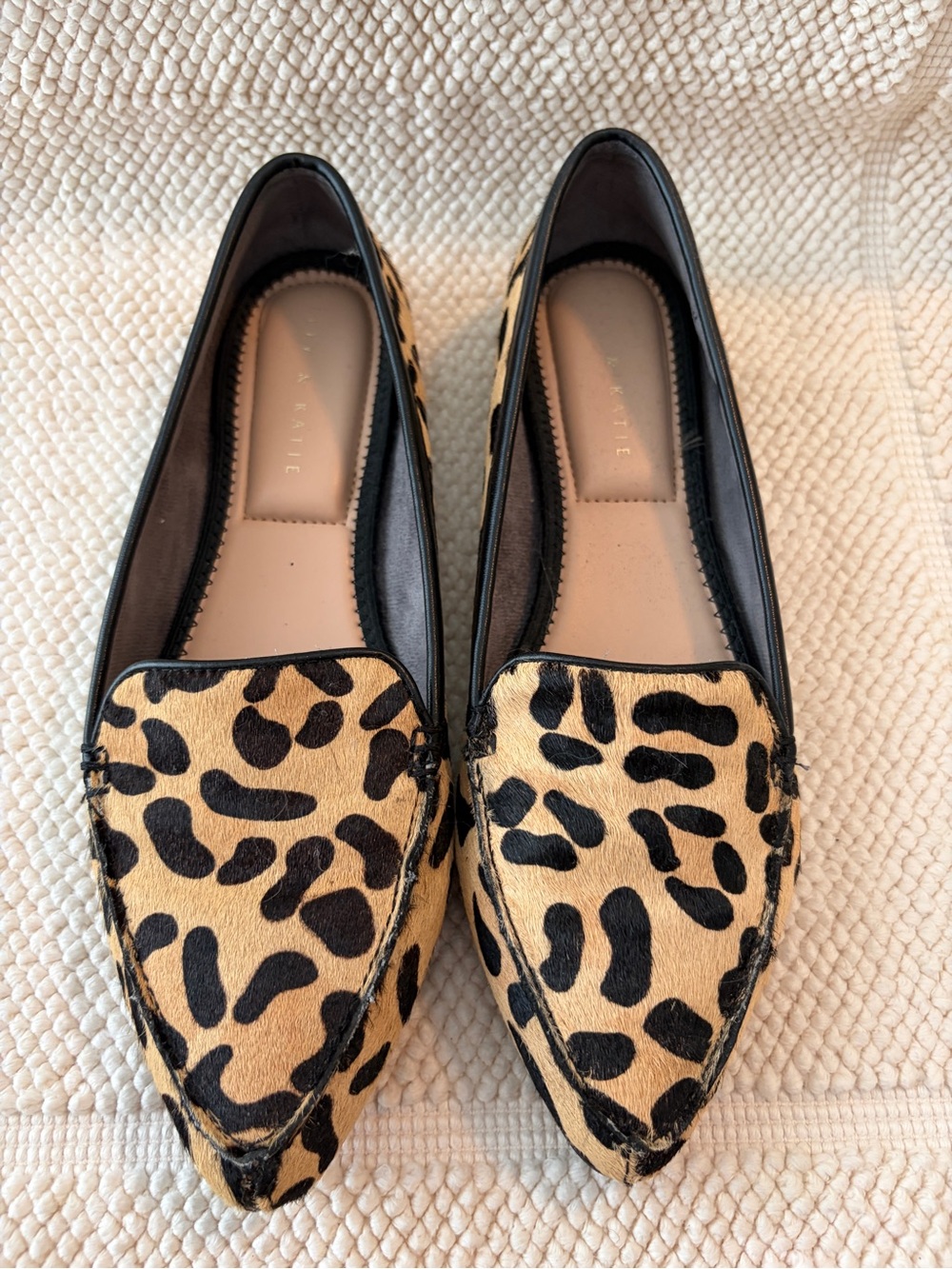 Leather Animal Print Pointed-Toe Loafers, size 8 - Picture 4 of 9